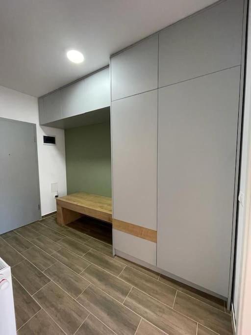 Minimalist Studio 5 Brasov Braşov Exterior foto